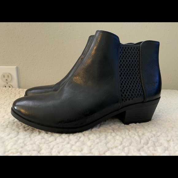 Call it spring booties - Picture 3 of 4